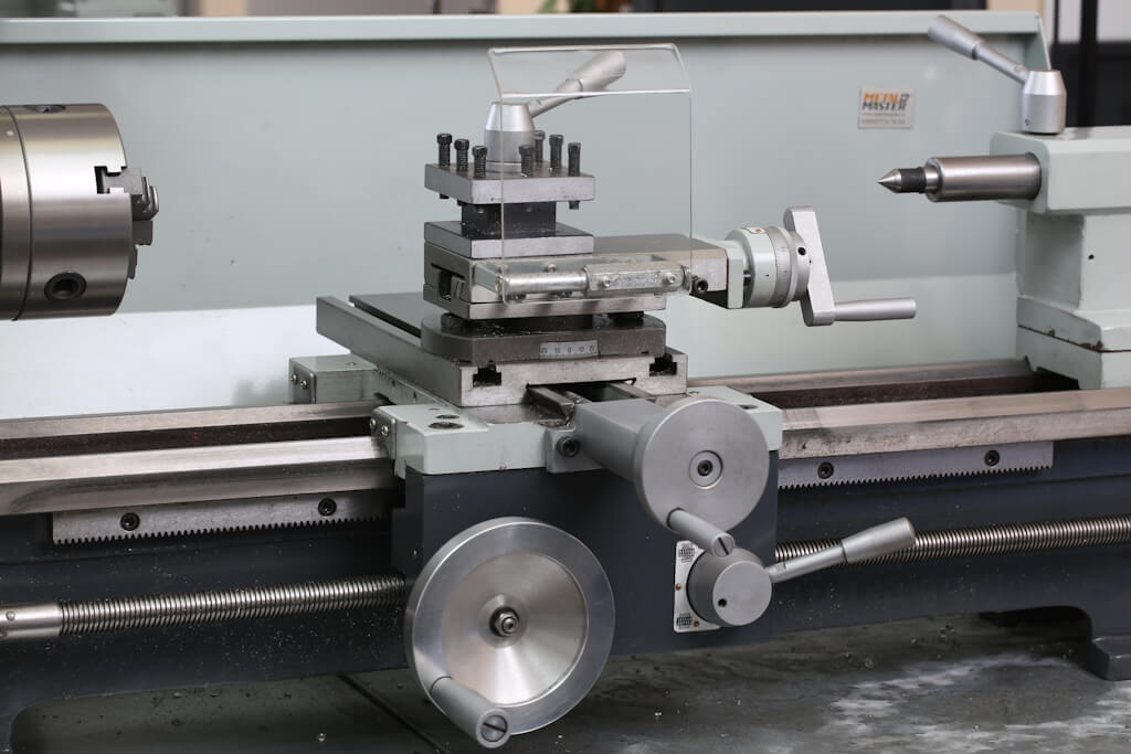 Токарный станок Metal Master MML 2550MV