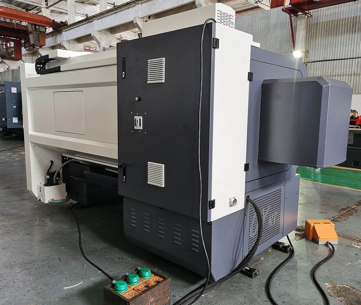 MetalTec NEXT 50×1000 Токарный станок ЧПУ с горизонтальной станиной (Fanuc)