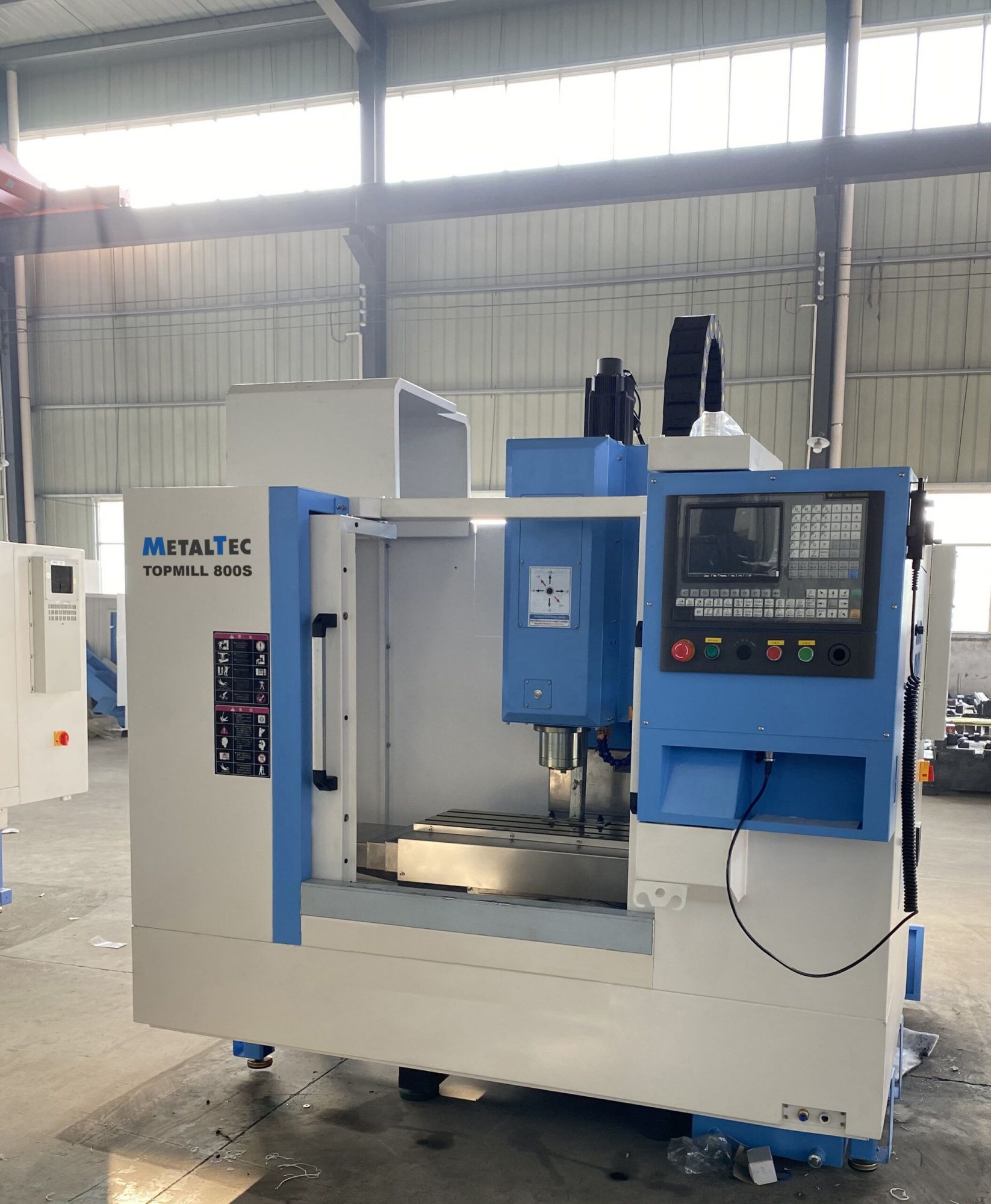 MetalTec TOPMILL 800S Вертикальный обрабатывающий центр с ЧПУ (подготовка под 4 ось)