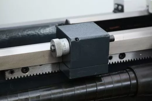 Универсальный токарный станок с УЦИ Metal Master MML 32100 (320x1000)