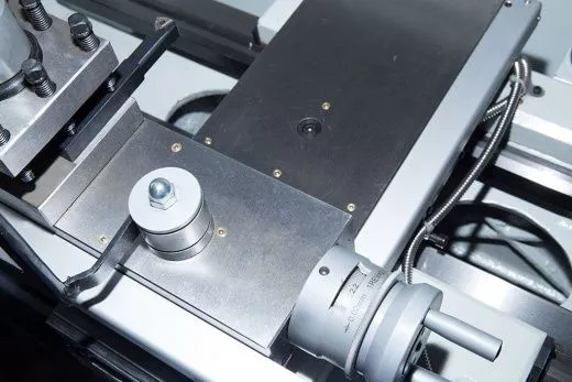 Универсальный токарно-винторезный станок Turner X40100 c УЦИ